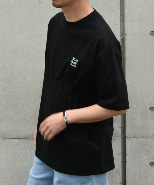 SHIPS any(シップス エニィ)の「【WEB限定】SHIPS any: BLAH BLAH BLAH.ワンポイント 刺繍 ルーズ Tシャツ(ユニセックス)◆(Tシャツ/カットソー・メンズ・ネイビー/ホワイト/ブラック/グレー・SMALL/MEDIUM/LARGE/X-LARGE)」の22枚目の写真