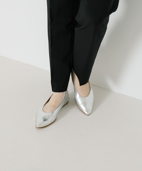 URBAN RESEARCH(アーバンリサーチ)の「レザーポインテッドフラットシューズ(その他シューズ・レディース・ブラック/シルバー/ピンク・36/37/38)」の16枚目の写真