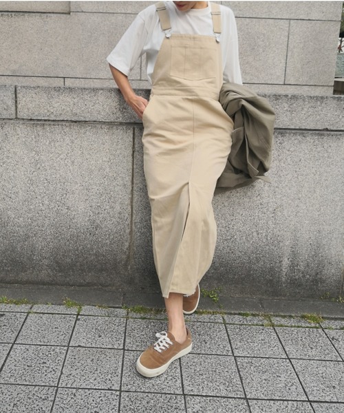 ulu(ウル)の「Chino Jumper skirt(ジャンパースカート・レディース・ベージュ/カーキ/アイボリー・FREE)」の3枚目の写真