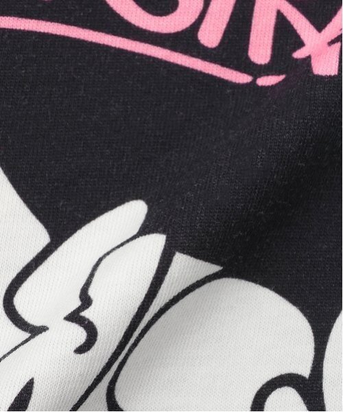 X-girl Stages(エックスガールステージス)の「【TBSドラマ フェイクマミー 着用アイテム】グラフィティ総柄半袖Tシャツ(Tシャツ/カットソー・キッズ・オフホワイト/ブラック・140cm/120cm/130cm/80cm/90cm/110cm/100cm)」の9枚目の写真