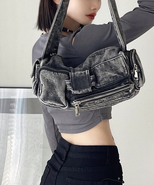 Chick(チック)の「【TAE×Chick】ヴィンテージマルチポケットショルダーバッグ(ショルダーバッグ・レディース・ブラック/ブラウン・FREE)」の16枚目の写真