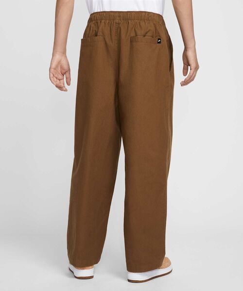 NIKE(ナイキ)の「ナイキ スポーツウェア クラブ メンズ ヘビーウェイト バルーン パンツ / Nike Sportswear Club Men's Heavyweight Balloon Pants HV1424-235 Mosswood Brown(チノパンツ・メンズ・ブラウン系その他2・L/M/S/XL/2XL)」の5枚目の写真