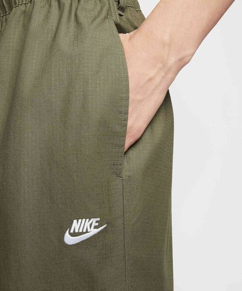 NIKE(ナイキ)の「ナイキ スポーツウェア クラブ メンズ ウーブン カーゴ パンツ / Nike Sportswear Club Men's Woven Cargo Pants HV1434-222 Medium Olive(カーゴパンツ・メンズ・オリーブ・2XL/L/M/S/XL)」の6枚目の写真