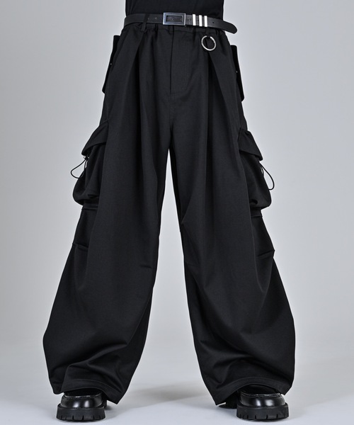 ADRER(アドラー)の「TR 3D volume wide cargo pants / TR 3D ボリューム ワイド カーゴパンツ(カーゴパンツ・メンズ・ライトグレー/ブラック・M/S/XS/L)」の2枚目の写真