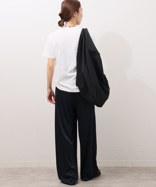 HANES(ヘインズ)の「【Hanes × relume】別注 ウォッシュドコットン クルーネックTシャツ<2枚セット>(Tシャツ/カットソー・レディース・ブラック/ベージュ・FREE)」の4枚目の写真