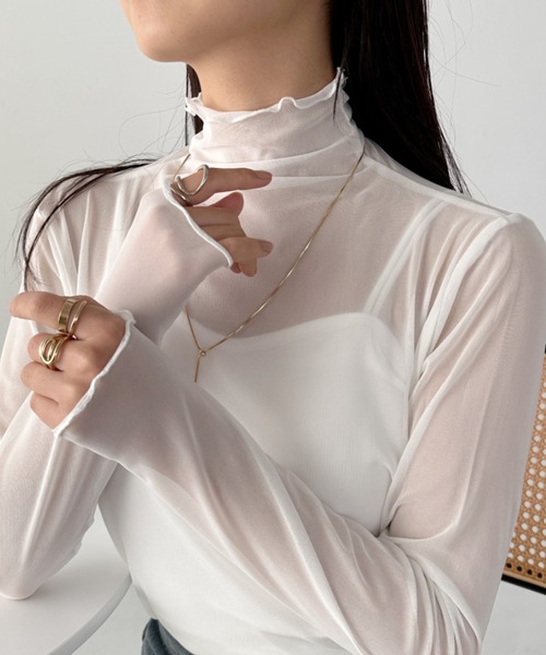 CLEA(クレア)の「メロウハイネックシアーインナートップス(Tシャツ/カットソー・レディース・ホワイト/ブラック/アイボリー/ブラウン/グレー/ライトグレー/ライトグリーン/ピンク/モカ/イエロー/ライラック/ブルー/グリーン/レッド/カーキ/ピンク系その他/ブラウン系その他/ダークブルー/オレンジ/グリーン系その他/サーモンピンク/パープル/ミント/ネイビー/パープル系その他/ピンクベージュ/ライトブルー/イエロー系その他/ブルー系その他/ダークブラウン/ダークグリーン/ライトベージュ/ライトイエロー/ロイヤルブルー/マスタード/ワインレッド・FREE/L)」の1枚目の写真