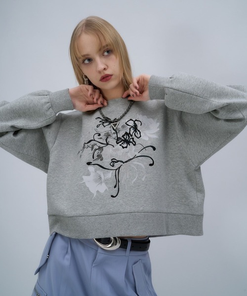 HARE(ハレ)の「Flowerシシュウスウェット(HARE)(スウェット・レディース・ブラック/ホワイト/レッド/グレー/ブラック系その他/グレー系その他・FREE)」の1枚目の写真