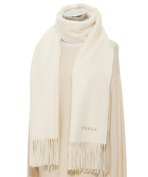 FURLA(フルラ)の「【WEB限定】マフラー 大判 "ウール100%無地"(マフラー・レディース・チャコールグレー/オフホワイト/サックスブルー/キャメル・FREE)」の3枚目の写真