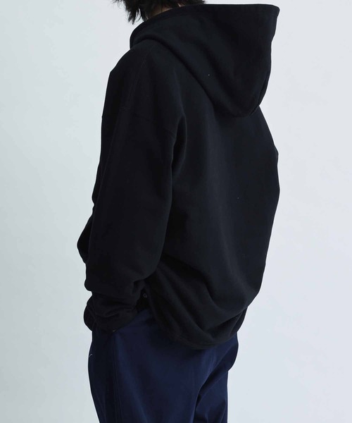 ADAM ET ROPE'(アダムエロペ)の「【WEB限定】ビック ルーズ スウェット マリンパーカー / スナップ フーディー / ユニセックス(カーディガン/ボレロ・メンズ・ブラック/キナリ・L/M)」の3枚目の写真