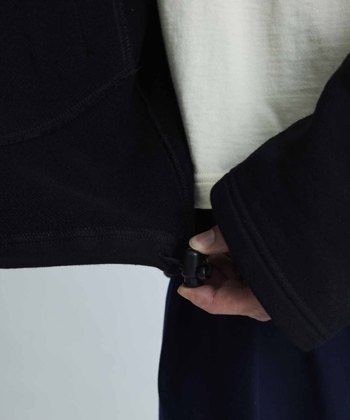 ADAM ET ROPE'(アダムエロペ)の「【WEB限定】ビック ルーズ スウェット マリンパーカー / スナップ フーディー / ユニセックス(カーディガン/ボレロ・メンズ・ブラック/キナリ・L/M)」の4枚目の写真