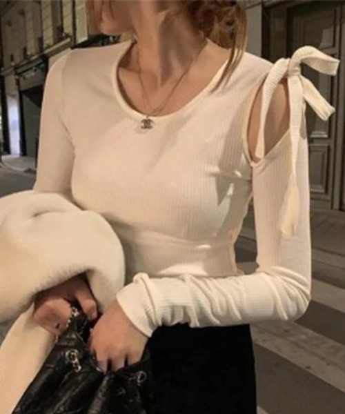 LYEON(リヨン)の「ワンショルダーオープンリボンテレコトップス/ショルダーリボンTシャツ(Tシャツ/カットソー・レディース・オフホワイト/ピンク・FREE)」の7枚目の写真