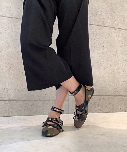 Jeffrey Campbell(ジェフリーキャンベル)の「ベルトデザインバレエシューズ(バレエシューズ・レディース・ブルー系その他/マルチ・35/36/37/38/39)」の12枚目の写真