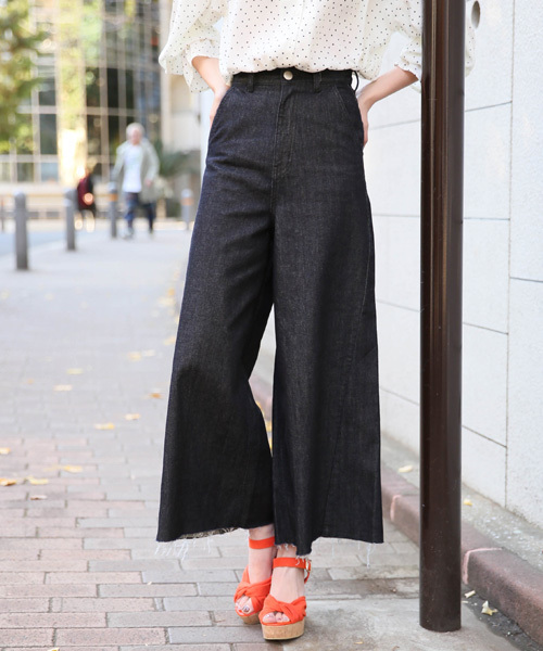 LOWRYS FARM(ローリーズファーム)の「CONE*バギー 778796 (デニムパンツ・レディース・ブルー/ワンウォッシュ・LARGE/MEDIUM)」の2枚目の写真