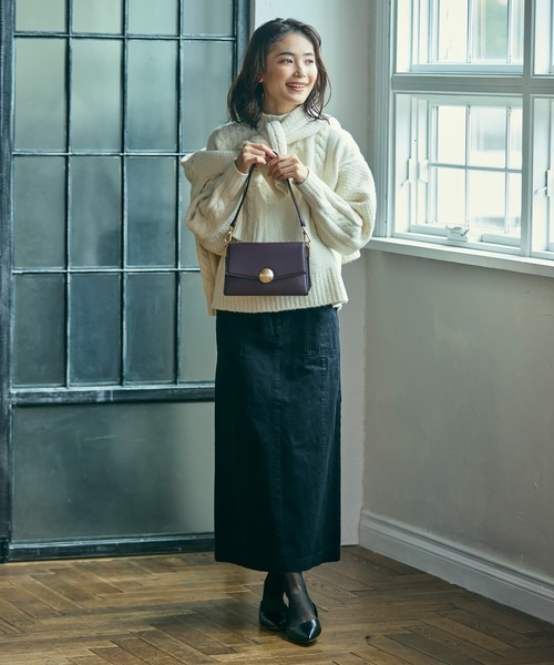 LACOSTE(ラコステ)の「テニスブリス レザーミディアムショルダーバッグ ダブルストラップ 2WAY(ハンドバッグ・レディース・ブラック/ダークグリーン/ブルー/バーガンディー/ベージュ/オレンジ・FREE)」の22枚目の写真