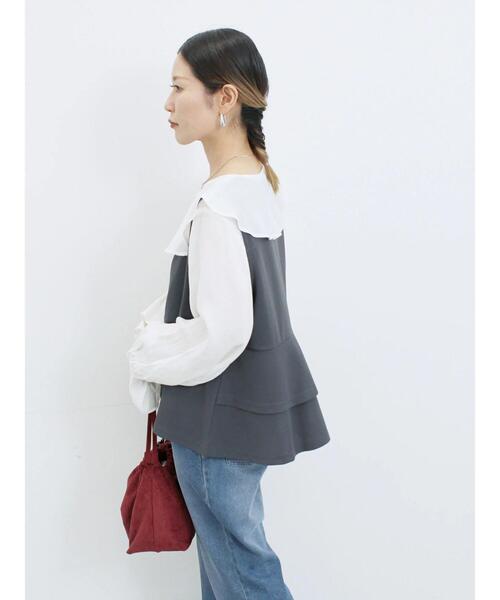 Samansa Mos2 blue(サマンサモスモスブルー)の「ラッフルカラーブラウス(シャツ/ブラウス・レディース・オフホワイト/サックスブルー/ベージュ・F)」の9枚目の写真