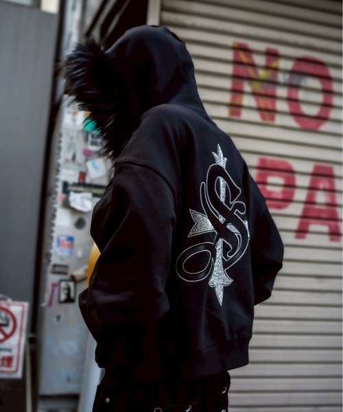 L.H.P(エルエイチピー)の「SUPPLIER/サプライヤー/【LHP EXCLUSIVE】FAUX FUR CROPPED CROSS ZIP HOODIE(パーカー・メンズ・シルバー/ピンク・XL/L/M)」の1枚目の写真