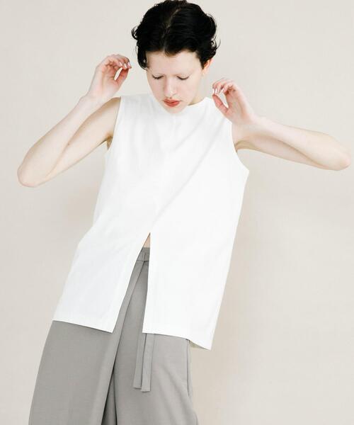 LAATO(ラート)の「slit no sleeve tee(タンクトップ・レディース・ナチュラル/ホワイト・FREE)」の15枚目の写真