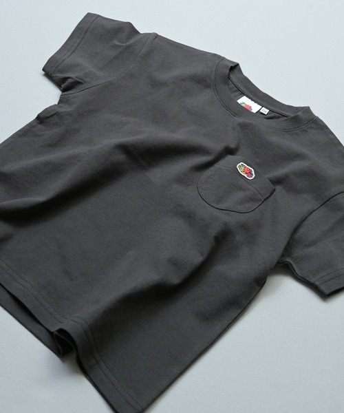 FRUIT OF THE LOOM(フルーツオブザルーム)の「【FRUIT OF THE LOOM】別注半袖ポケT(Tシャツ/カットソー・キッズ・ブルー/ホワイト系その他/グレー系その他/チャコール/マスタード/パープル系その他/ライトピンク/オフホワイト・100/110/160/90/80/150/140/130/120/95)」の5枚目の写真