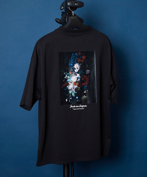 unrelaxing(アンリラクシング)の「ヴィンテージライク 古着風 綿100%ピグメント加工TプリントTシャツ(Tシャツ/カットソー・メンズ・ブラック/ホワイト/グレー/ブルー/カーキ/オレンジ/ブラウン/レッド/ネイビー/ピンク/チャコールグレー/ベージュ/インディゴブルー/チャコール/ライトブルー/ライトグリーン/ライム/ワイン/パープル/レッド系その他2/ブルー系その他3/ブルー系その他2/ホワイト系その他3/ホワイト系その他4/ホワイト系その他/ブラック系その他/ピンク系その他2/ブラック系その他2/ホワイト系その他2/グレー系その他2/グレー系その他4/レッド系その他3/レッド系その他/レッド系その他4/ブラック系その他4/ブルー系その他4/ピンク系その他/ピンク系その他4/ブラック系その他3/グレー系その他3/ピンク系その他3/グレー系その他/ブルー系その他/ベージュ系その他3/ブルー系その他5/レッド系その他5/ベージュ系その他4/ベージュ系その他/ベージュ系その他2/グリーン系その他3/グリーン系その他4/パープル系その他3/ブルー系その他6/パープル系その他2/パープル系その他4/グリーン系その他2/グリーン系その他/その他1/その他2/その他3/パープル系その他/その他7/その他6/その他5/ブラウン系その他/その他4/タン/モカ/ミント/ホワイト×エメラルドグリーン/ホワイト×グレー/ブラック×ブラック/アッシュブラウン/ライトブラウン/ブラック×ブルー/ホワイト×レッド/エメラルド/ホワイト×グリーン/ライトベージュ/ウィート/クリアブラウン/ブラック×グリーン/ブラック×レッド/オートミール/セージグリーン/ブラックミックス/ホワイト×ブラック/クリアグリーン/ブルー系その他7/LT.Blue/アクア/スミクロ/グリーン/ダークブルー/レディッシュグレー/ピンク系その他5/ダークブラック/ピンクベージュ/ライトブラック/スモークピンク/ブルーグラス/サックスブルー/ブラック×ホワイト/ライトグレー/アッシュグレー/スカイブルー/クリアブラック/ダークインディゴブルー/シルバーグレー/クリアブルー/ブラック系その他5/ブラック系その他6/ブラック系その他7/その他10/ベージュ系4/ベージュ系5/ベージュ系2/ベージュ系3/ベージュ系/ベージュ系1/ブラウン系8/ブラウン系9/ブラウン系6/ブラウン系7/ブラウン系4/ブラウン系5/ブラウン系2/ブラウン系3/ブラウン系/ブラウン系1/その他25/その他26/その他23/その他24/その他19/その他16/その他17/その他21/その他22/その他20/その他18/その他15/その他13/その他12/その他14/その他11/ベージュ系6/その他28/その他27/ブラック×シルバー/ブラック系5/ブラック系6/ブラック系7/ブラック系8/その他29/A/ブラック系2/ブラック系4/ブラック×ゴールド/ブラック系1/ブラック系3/ベージュ系8/ベージュ系7/ベージュ系9/ダークブラウン系7/ダークブラウン系6/ダークブラウン系5/ダークブラウン系4/ダークブラウン系3/ダークブラウン系2/ベージュ系その他6/ベージュ系その他7/ダークブラウン系1・X-LARGE/SMALL/LARGE/X-SMALL/MEDIUM/3/2)」の16枚目の写真