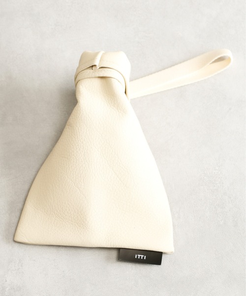 ITTI(イッチ)の「ITTI イッチ / ANNIE SMALL RICE BAG / DIPLO SKY / アニースモールライスバッグ レザーミニバッグ 巾着バッグ / ITTI-BAG-085-A(ハンドバッグ・メンズ・アイボリー/ブラック・FREE)」の18枚目の写真
