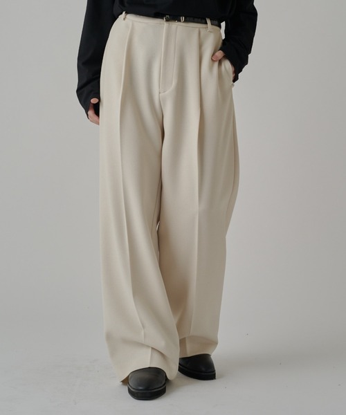 Lui's(ルイス)の「ジョーゼットタックワイドパンツ(その他パンツ・メンズ・ベージュ/ブラック/オフホワイト・S/M)」の5枚目の写真