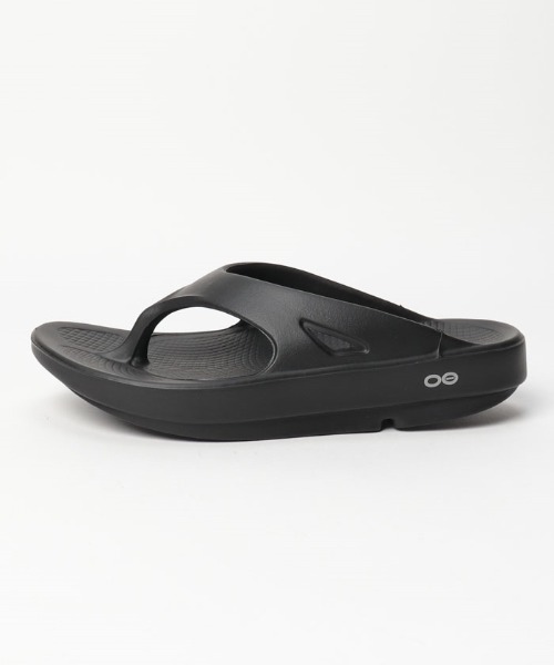 OOFOS(ウーフォス)の「【OOFOS(ウーフォス)】 OOriginal/サンダル(サンダル・レディース・ブラック/サンドベージュ・23/24/25)」の10枚目の写真