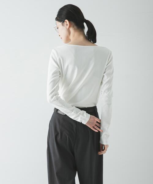 URBAN RESEARCH(アーバンリサーチ)の「2WAYドレープカットソー(Tシャツ/カットソー・レディース・チャコールグレー/オフホワイト・FREE)」の8枚目の写真