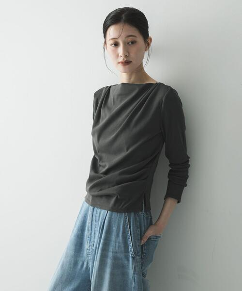 URBAN RESEARCH(アーバンリサーチ)の「2WAYドレープカットソー(Tシャツ/カットソー・レディース・チャコールグレー/オフホワイト・FREE)」の16枚目の写真