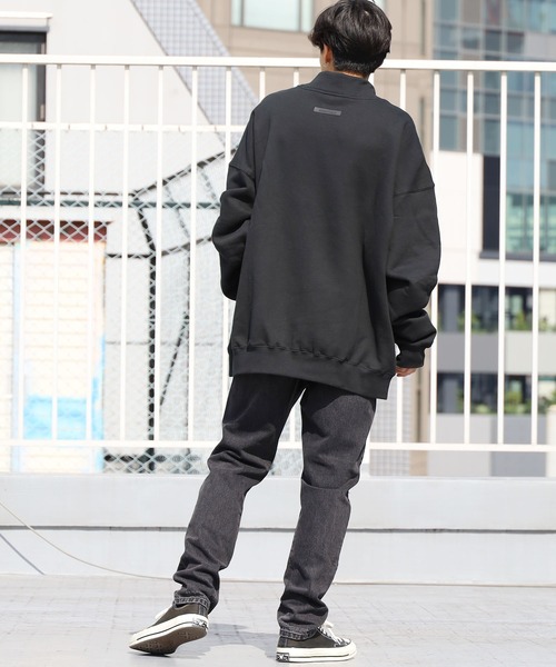 FOG ESSENTIALS(エフオージーエッセンシャルズ)の「FOG ESSENTIALS/エッセンシャルズ FOG 1POINT LOGO MOCK NECK SWEAT モックネックスウェット ブランドロゴ(スウェット・メンズ・ブラック/モスグリーン/クリーム/グレイッシュベージュ・S/M/L/XL)」の11枚目の写真