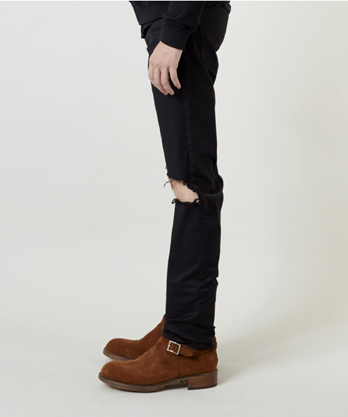 CHRISTIAN DADA(クリスチャンダダ)の「Classic Knee Damaged Skinny Gabardine Trouser(その他パンツ・メンズ・ブラック・50/48/44/46)」の2枚目の写真