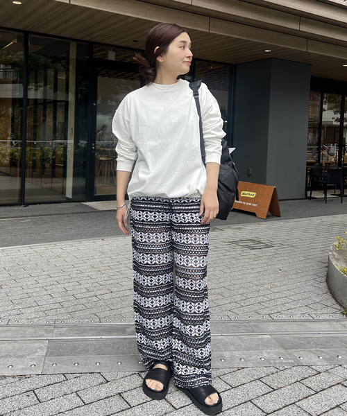 JOURNAL STANDARD(ジャーナルスタンダード)の「《追加2》シャーリングロングスリーブTシャツ(Tシャツ/カットソー・レディース・コバルトブルー/ホワイト/ブラック系その他/ブラウン系その他・FREE)」の9枚目の写真