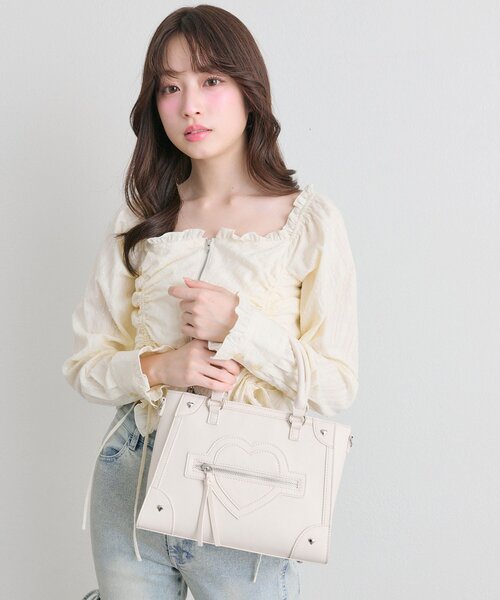 OLIVE des OLIVE(オリーブデオリーブ)の「ハートスタッズバッグ(トートバッグ・レディース・ピンク/ブラック/アイボリー/ベージュ・FREE)」の6枚目の写真