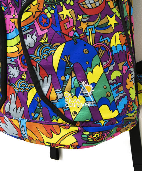 go slow caravan(ゴースローキャラバン)の「総柄システムリュック(バックパック/リュック・メンズ・ブラック系その他/カラフル・FREE)」の8枚目の写真