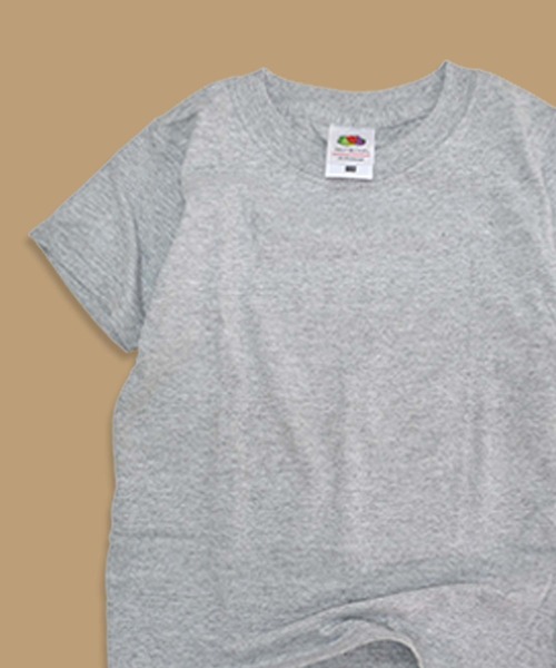 FRUIT OF THE LOOM(フルーツオブザルーム)の「FRUIT OF THE ROOM / フルーツオブザルーム 半袖Tシャツ(Tシャツ/カットソー・キッズ・杢グレー/グリーン/ピンク/レッド/ブルー系その他・130cm/140cm/150cm/110cm/100cm)」の2枚目の写真
