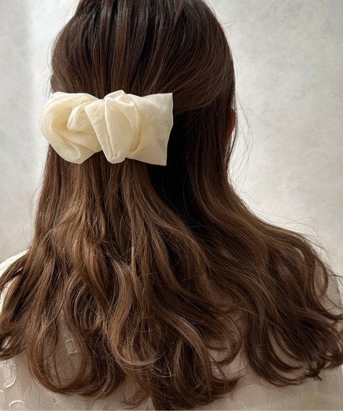 apres jour clair(アプレジュールクレア)の「【apres jour clair×ARIAZ】シアーヘアクリップ(バレッタ/ヘアクリップ・レディース・アイボリー/ダークブラウン/イエロー系その他/グレイッシュベージュ/ブラック/ピンクベージュ・FREE)」の1枚目の写真