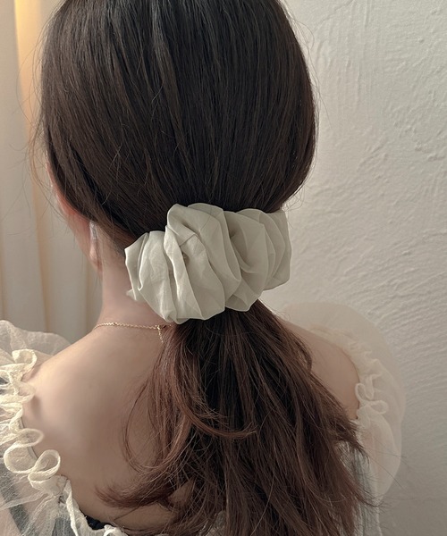 apres jour clair(アプレジュールクレア)の「【apres jour clair×ARIAZ】シアーヘアクリップ(バレッタ/ヘアクリップ・レディース・アイボリー/ダークブラウン/イエロー系その他/グレイッシュベージュ/ブラック/ピンクベージュ・FREE)」の12枚目の写真