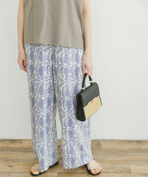 ITEMS URBANRESEARCH(アイテムズ アーバンリサーチ)の「『セットアップ対応』『Sサイズあり』『洗濯可』リネンレーヨンワイドパンツ(その他パンツ・レディース・ライトベージュ/ブラウン系その他/ブラック系その他/その他1/その他2/グリーン・SMALL/MEDIUM)」の6枚目の写真