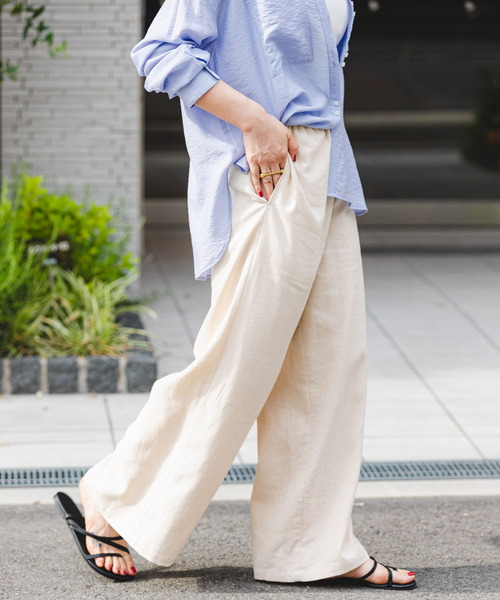ITEMS URBANRESEARCH(アイテムズ アーバンリサーチ)の「『セットアップ対応』『Sサイズあり』『洗濯可』リネンレーヨンワイドパンツ(その他パンツ・レディース・ライトベージュ/ブラウン系その他/ブラック系その他/その他1/その他2/グリーン・SMALL/MEDIUM)」の4枚目の写真
