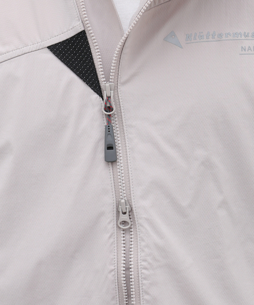 KLATTERMUSEN(クレッタルムーセン)の「KLATTERMUSEN / クレッタルムーセン Nal Hooded Jacket Ms 40652M11(マウンテンパーカー・メンズ・ブラック/レッド系その他・MEDIUM/SMALL)」の13枚目の写真
