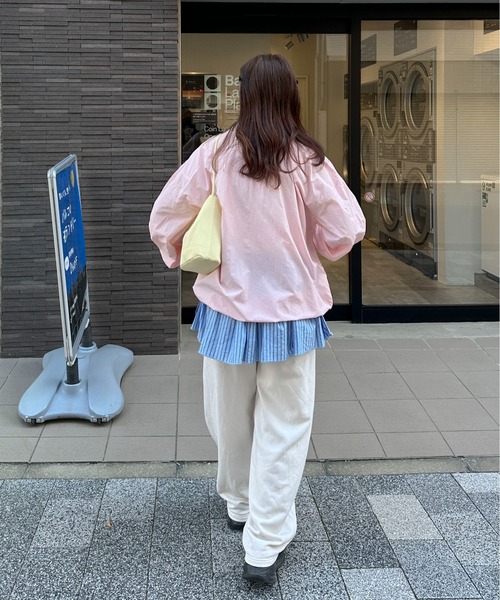 PILIT(ピリット)の「ハーフジップ ナイロンプルオーバー(その他トップス・レディース・ベージュ/ピンクベージュ/ブルー/ミント・MEDIUM)」の13枚目の写真