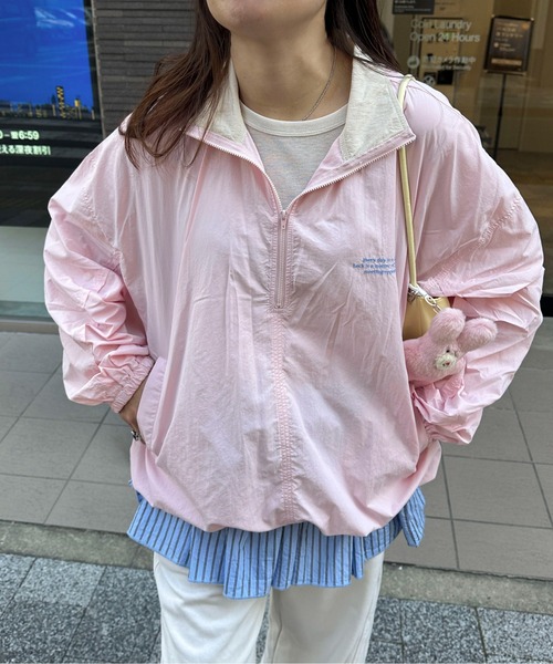 PILIT(ピリット)の「ハーフジップ ナイロンプルオーバー(その他トップス・レディース・ベージュ/ピンクベージュ/ブルー/ミント・MEDIUM)」の14枚目の写真