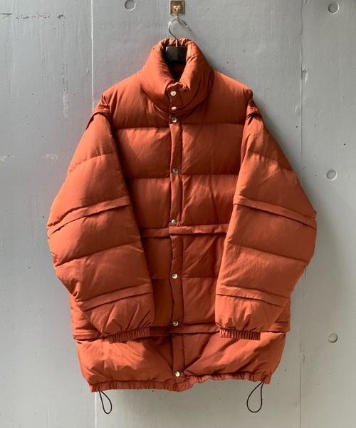 YOKE(ヨーク)の「YOKE/ヨーク/MULTI DETACHABLE RV DOWN JKT(ダウンジャケット/コート・メンズ・ホワイト/ブラック/ブルー/レンガ・2/3)」の1枚目の写真