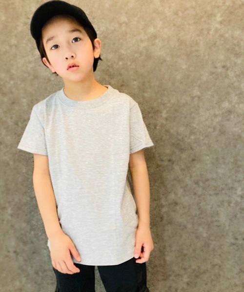 FRUIT OF THE LOOM(フルーツオブザルーム)の「フルーツ・オブ・ザ・ルーム 無地 半袖 Tシャツ キッズ(Tシャツ/カットソー・キッズ・ホワイト/グリーン/ロイヤルブルー/ブラック/杢グレー/ピンク/レッド/パープル/ブルー系その他/イエロー/オレンジ/ネイビー・100/120/150/90/110/130/140)」の4枚目の写真