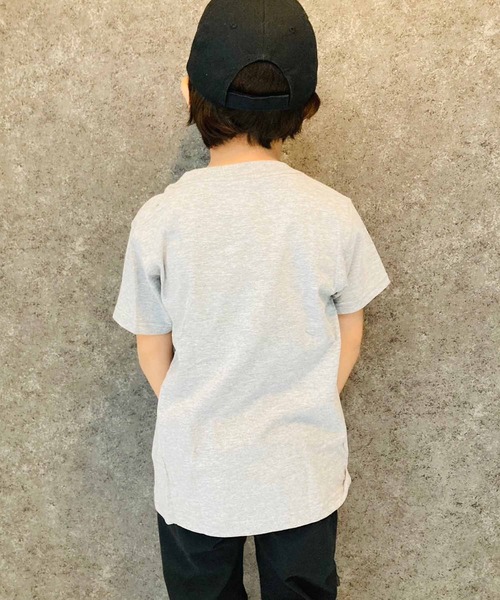 FRUIT OF THE LOOM(フルーツオブザルーム)の「フルーツ・オブ・ザ・ルーム 無地 半袖 Tシャツ キッズ(Tシャツ/カットソー・キッズ・ホワイト/グリーン/ロイヤルブルー/ブラック/杢グレー/ピンク/レッド/パープル/ブルー系その他/イエロー/オレンジ/ネイビー・100/120/150/90/110/130/140)」の20枚目の写真