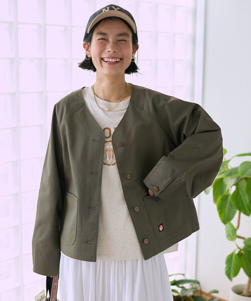 FREAK'S STORE(フリークスストア)の「RED KAP × FREAK'S STORE/レッドキャップ 別注 ノーカラーVネックジャケット<セットアップ対応>(ノーカラージャケット・レディース・その他2/ネイビー/ナチュラル/ベージュ/オリーブ・フリ-)」の4枚目の写真