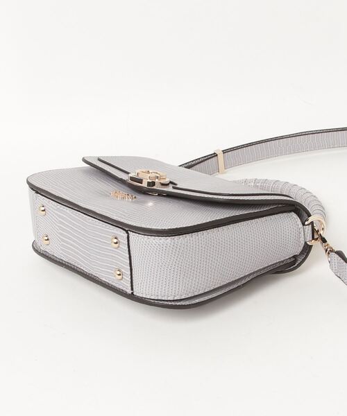 Guess(ゲス)の「ORLINA Top Handle Flap ショルダーバッグ(ショルダーバッグ・レディース・ブラック/ライトベージュ/ライトイエロー/ラベンダー・ONE SIZE)」の16枚目の写真