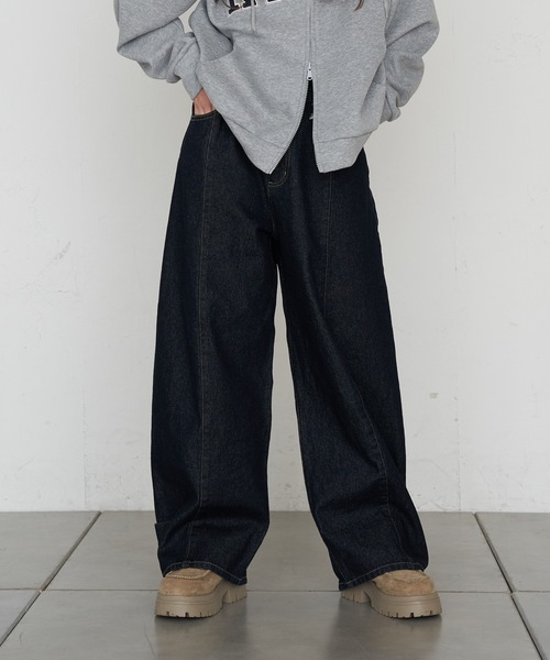 RAY CASSIN(レイカズン)の「【ウエスト調節可/2サイズ展開】バレルレッグデニムパンツ(デニムパンツ・レディース・ネイビー/ブルー/ブラック・S/M)」の21枚目の写真