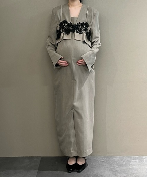 ANDRESD(アンドレスド)の「ピンストライプテーラードビスチェドレス / pinstripe tailored bustier dress(ドレス・レディース・ベージュ/ブラック/グレー・M/S/L)」の5枚目の写真