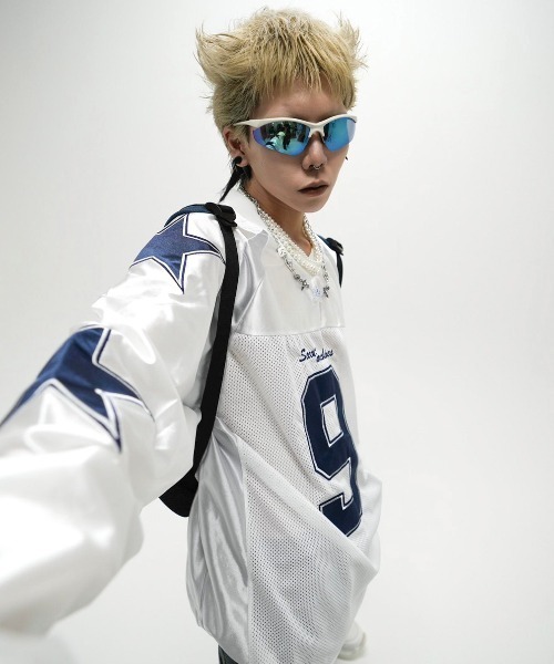 XU(エックスユー)の「ストリートファッション XU エックスユー star mesh long sleeve tee スター メッシュロンT メッシュトップス ジャージ オーバーサイズ 長袖トップス ロゴ 韓国ファッション(Tシャツ/カットソー・メンズ・ホワイト/ブラック・ONE SIZE)」の6枚目の写真