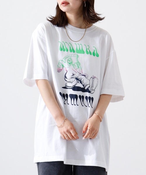 MISHKA(ミシカ)の「MISHKA MISHKA T-SHIRT グラフィックプリント 半袖 Tシャツ(Tシャツ/カットソー・メンズ・サンドベージュ/ダークブラウン/ブラック/ホワイト/ブラック系その他5/ホワイト系その他2/ホワイト系その他3/ホワイト系その他/ブラック系その他2/ブラック系その他4/ブラック系その他/ブラック系その他3/チャコールグレー/ホワイト系その他5/ホワイト系その他4/ライトオリーブ・M/XL/L/2XL)」の1枚目の写真